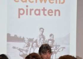 Jugendbuchautor Dirk Reinhardt zu Gast an der JKS